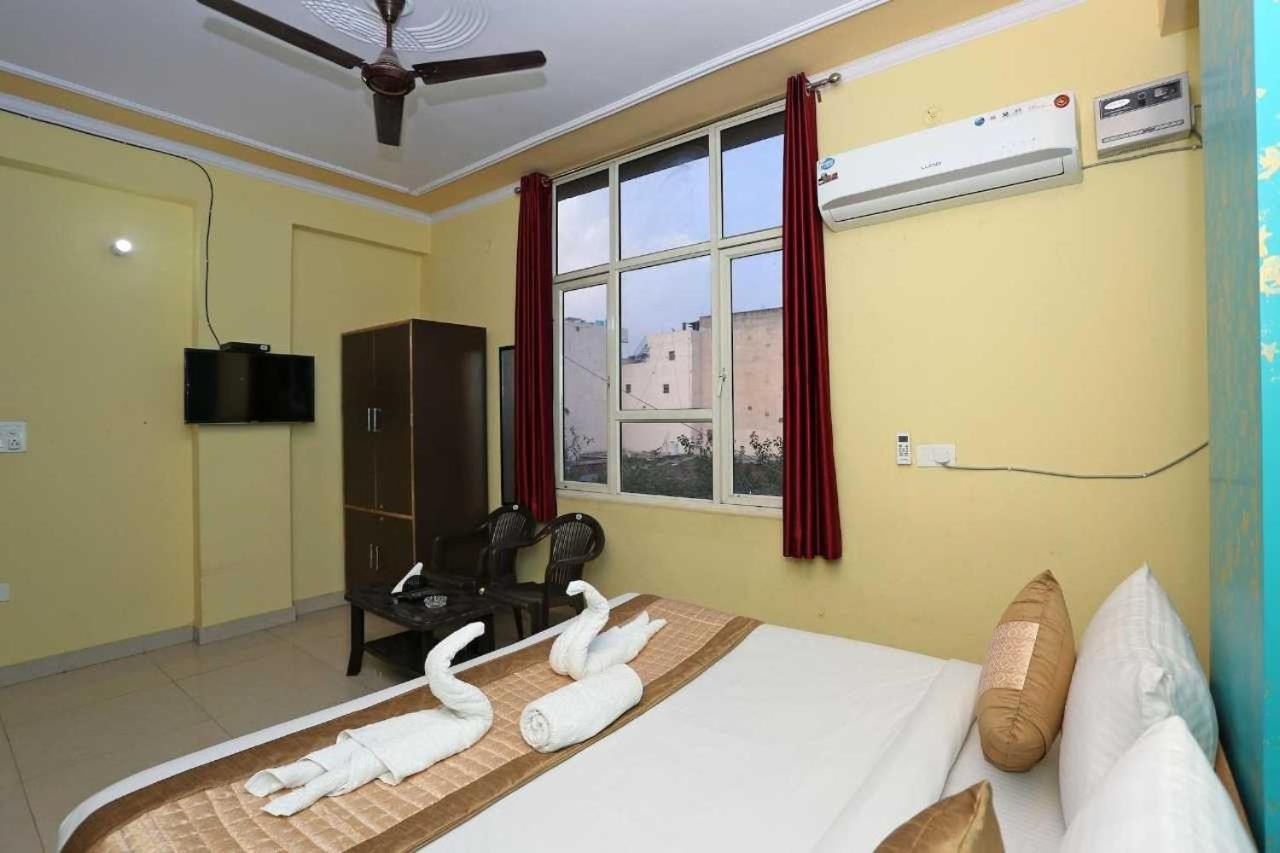 Hotel O Airport Plaza By Palace Νέο Δελχί Εξωτερικό φωτογραφία